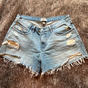 Abercrombie & Fitch Curve Love Mid Rise Boyfriend Jean shorts